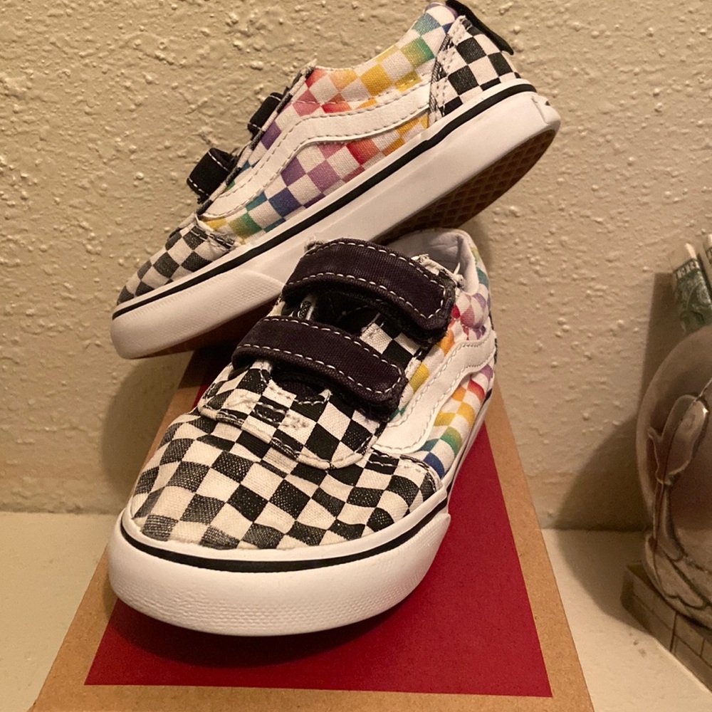 Vans Boy Toddler size 9. With the colorful rainbow checkers